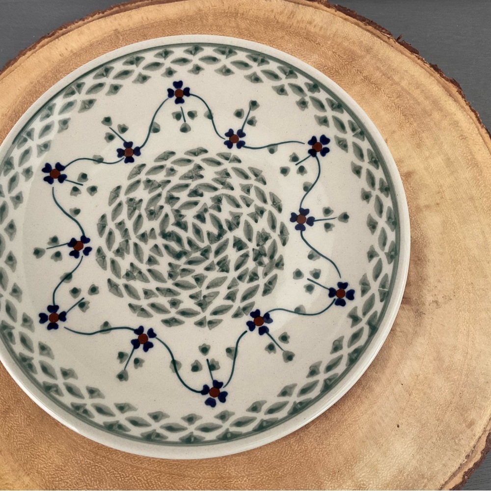 Vintage Boleshawiec Plate String of Pansies Pattern Signed